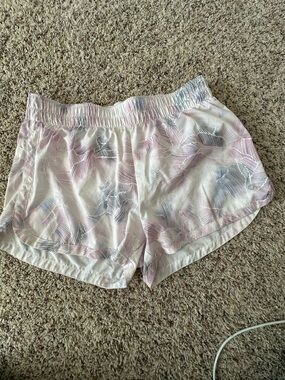 Women's pastel print running shorts Gap fit Medium. Panty inside.